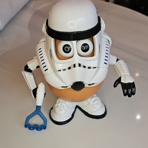 Hasbro Star Wars Stormtrooper Mr. Potato Head White Black Action Figure - Picture 2 of 10